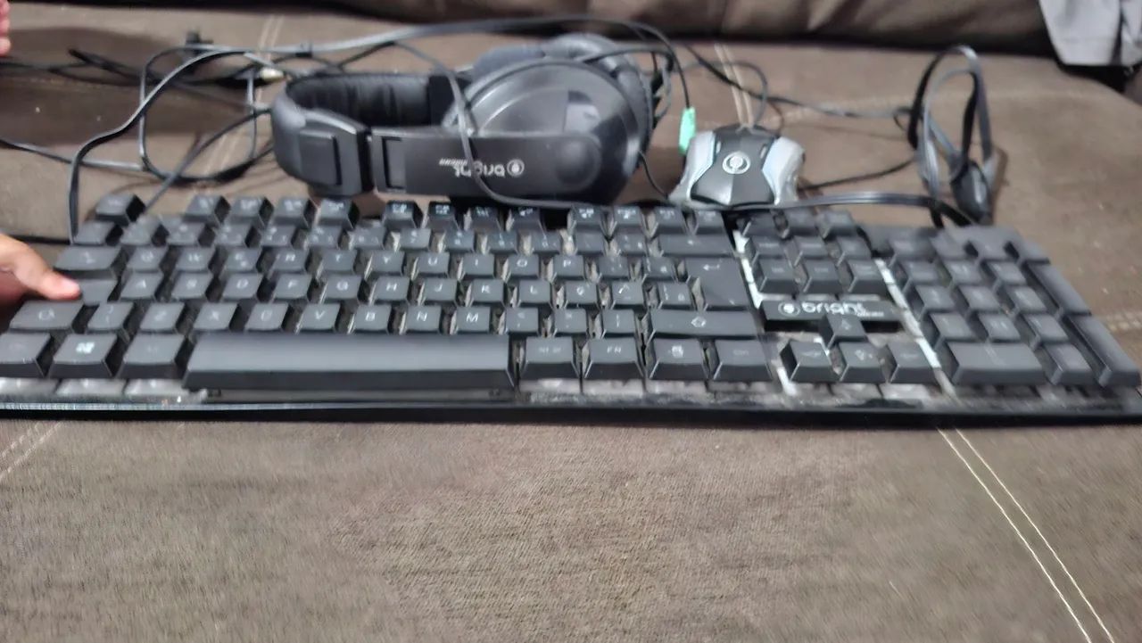 Mouse teclado e fone