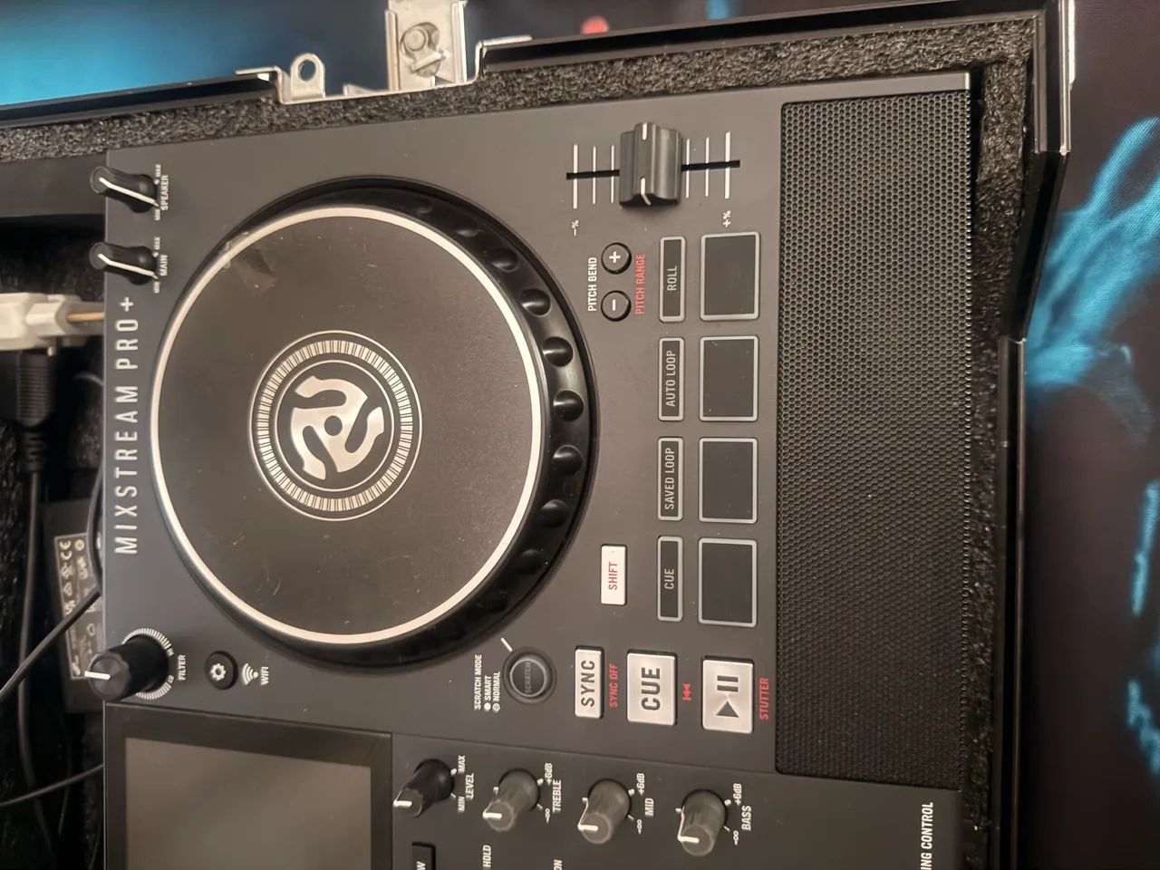 Vendo Controladora Numark Mixtream Pro Plus - Foto 2