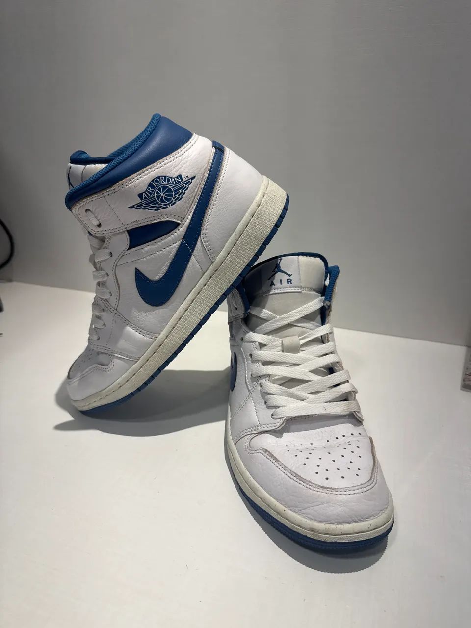 Air Jordan 1 - Branco e Azul -  Ótimo Estado - Foto 2