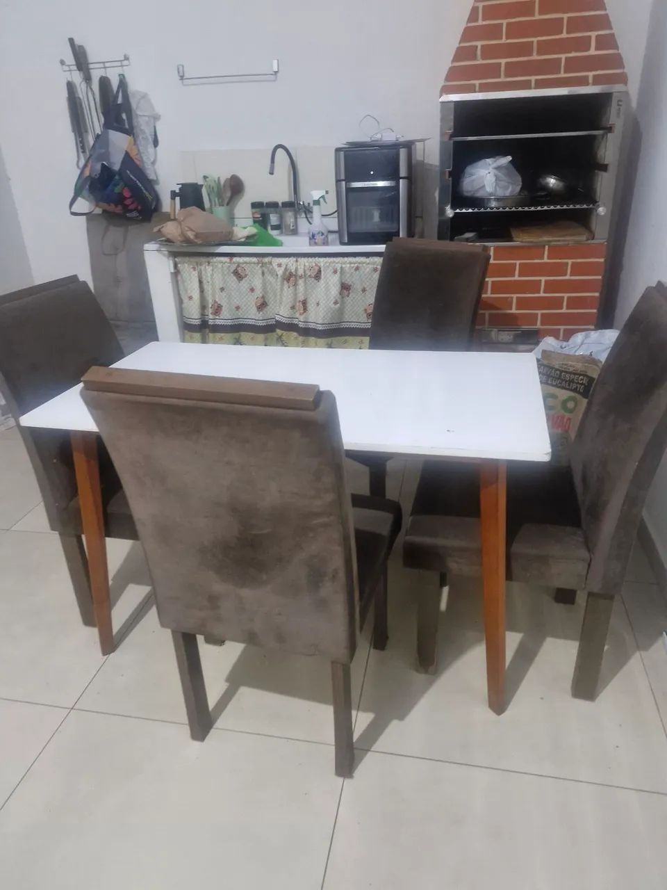 Mesa com 4 cadeiras  - Foto 2