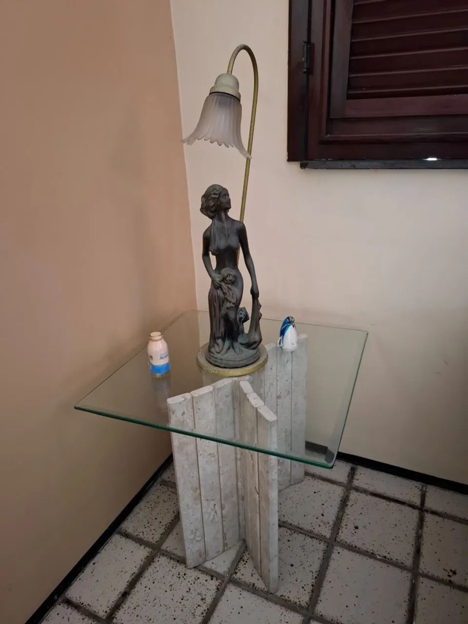 Mesa de canto de vidro 