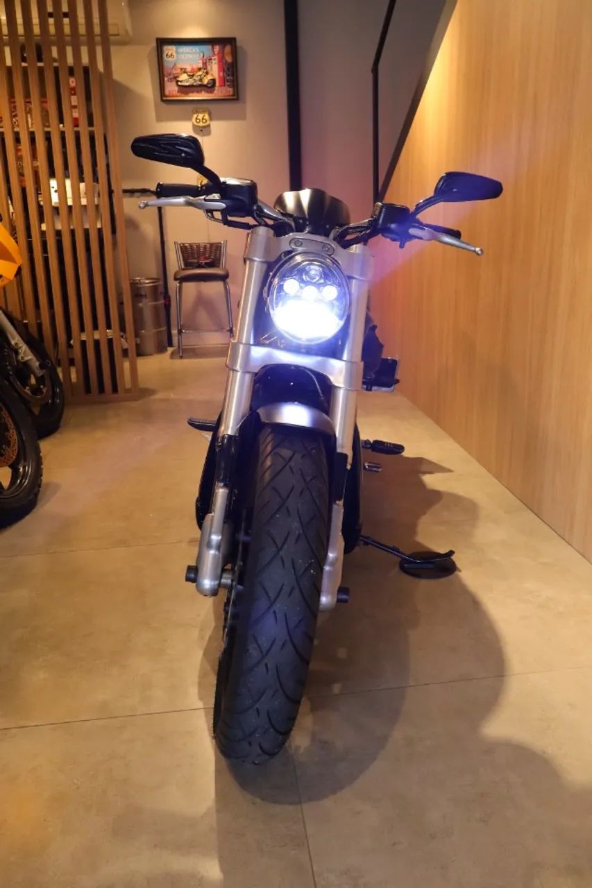 Harley Davidson V-Rod VRSCR  - Foto 2