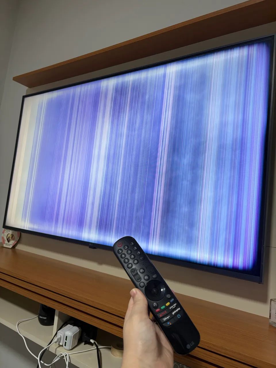 TV LG 55 polegadas com defeito, acompanha controle original 
