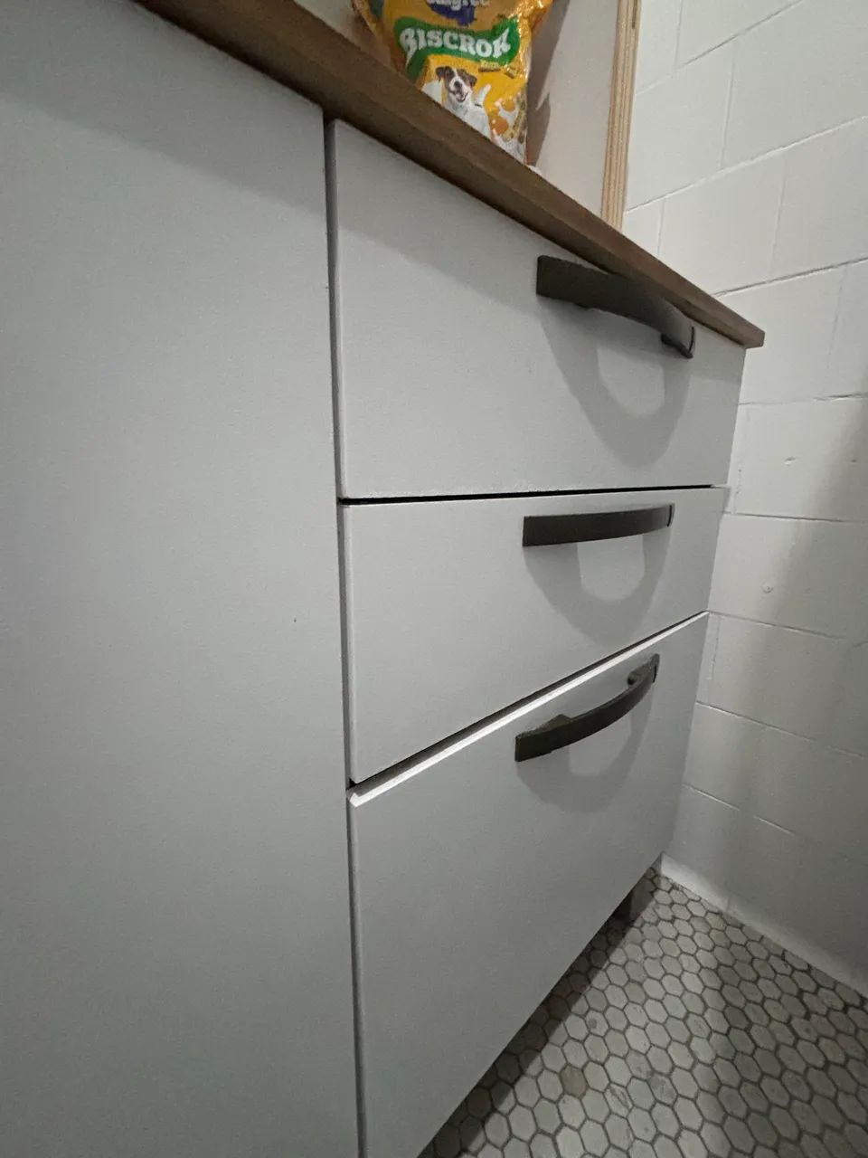 Armário de Cozinha Completo com Bancada e Suporte para Micro-ondas - Ótimo Estado! - Foto 5