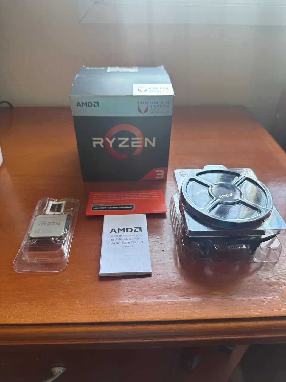 Processador ryzen 3 2200g na caixa