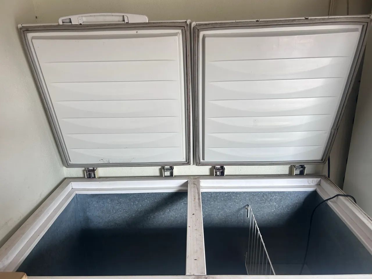 Vendo freezer em bh
