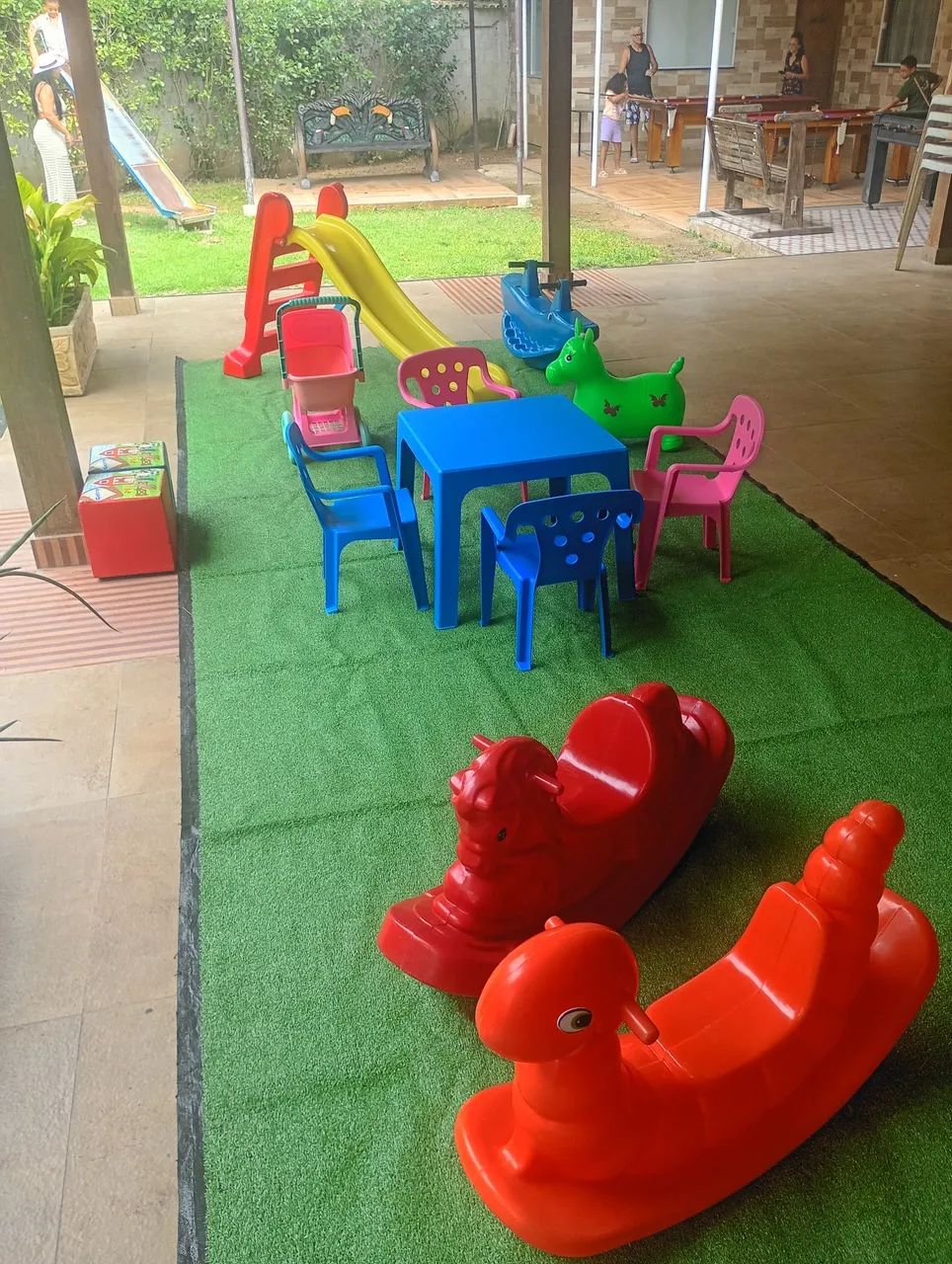 Brinquedos da área baby 