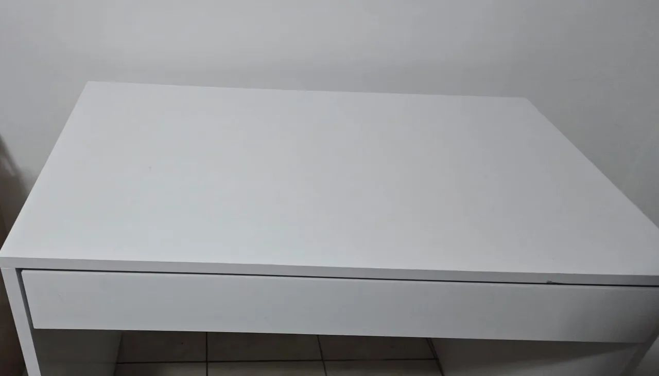 Mesa Escrivaninha Branca Excelente estado - Foto 3