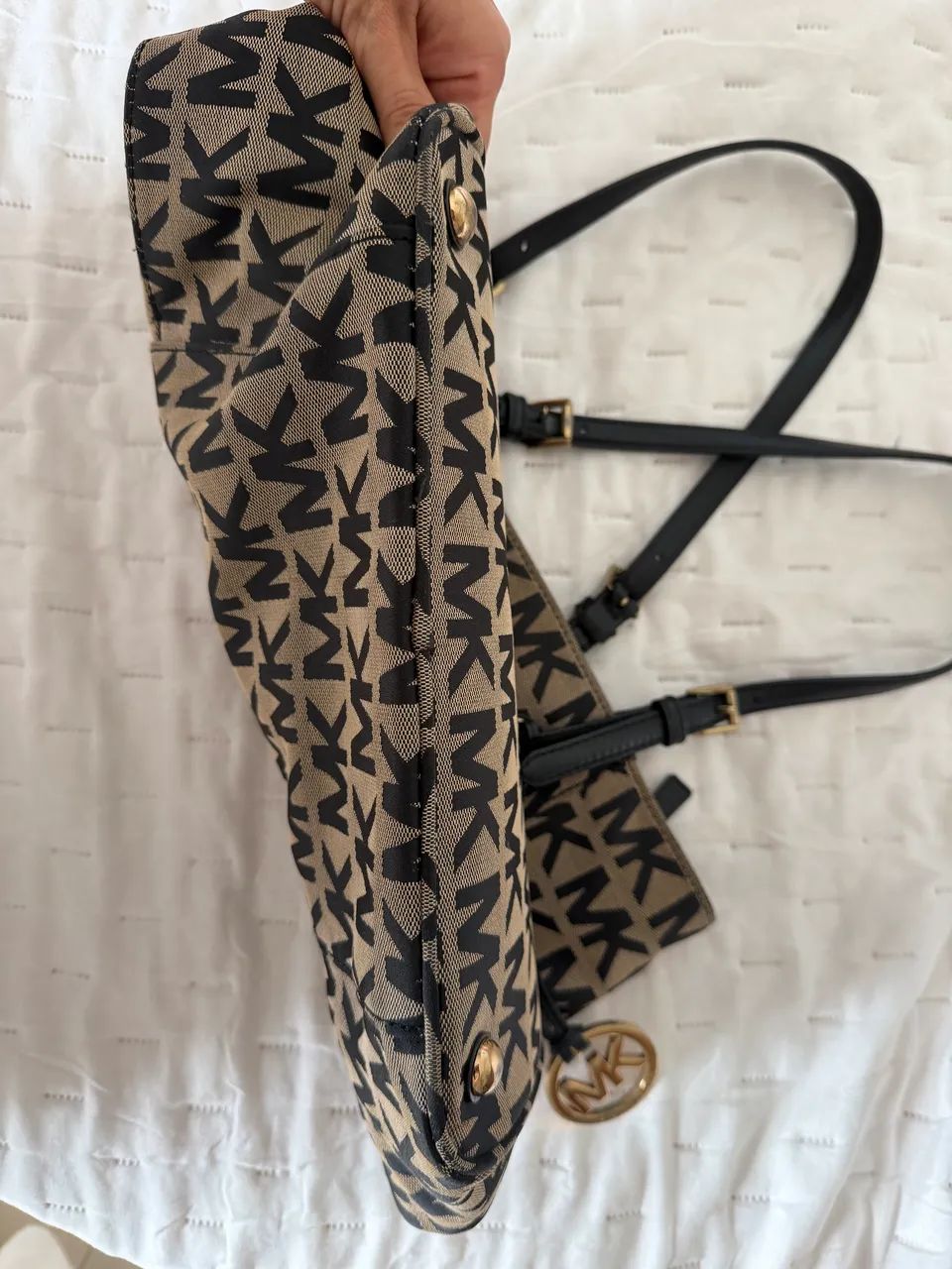 Bolsa Michael Kors Monograma Preta - Foto 4