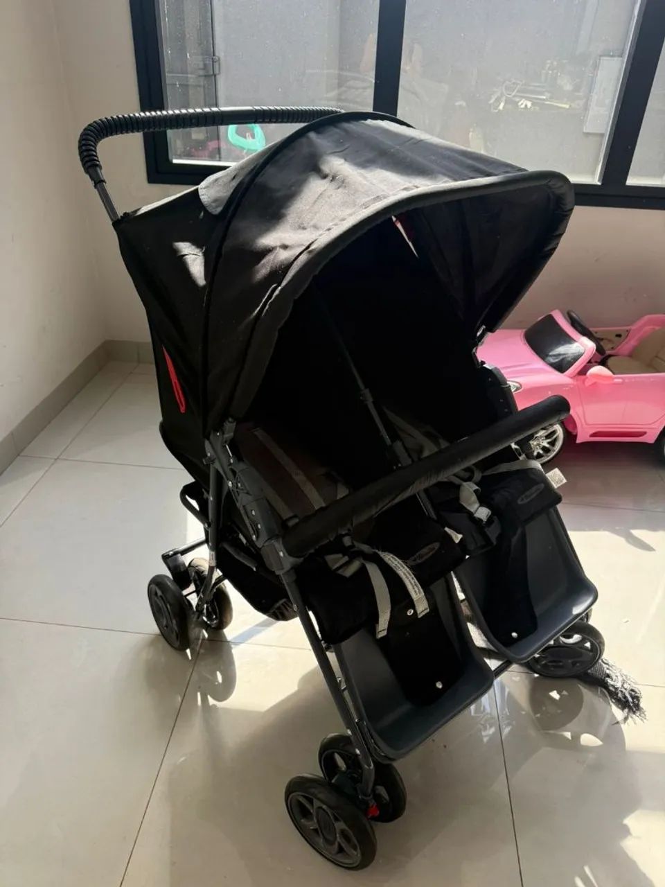 Vende-se carrinho para gêmeos  - Foto 3