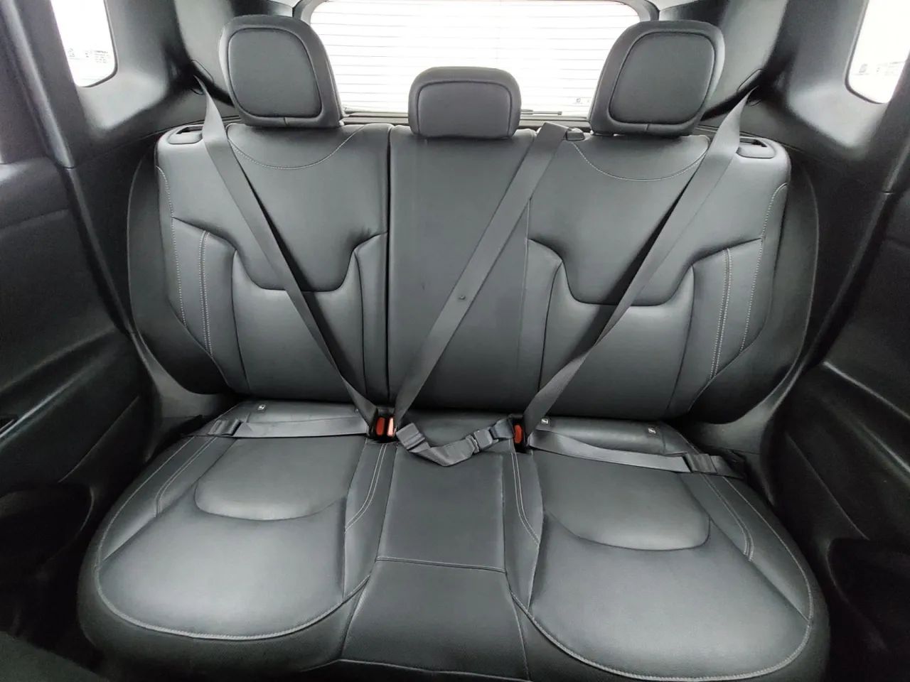 Jeep Renegade Long. T270 1.3 TB 4x2 Flex Aut., foto 18 de 18