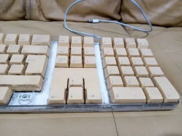 Teclado Apple USB de iMac ou Powermac, funcionando porem feio - Foto 2