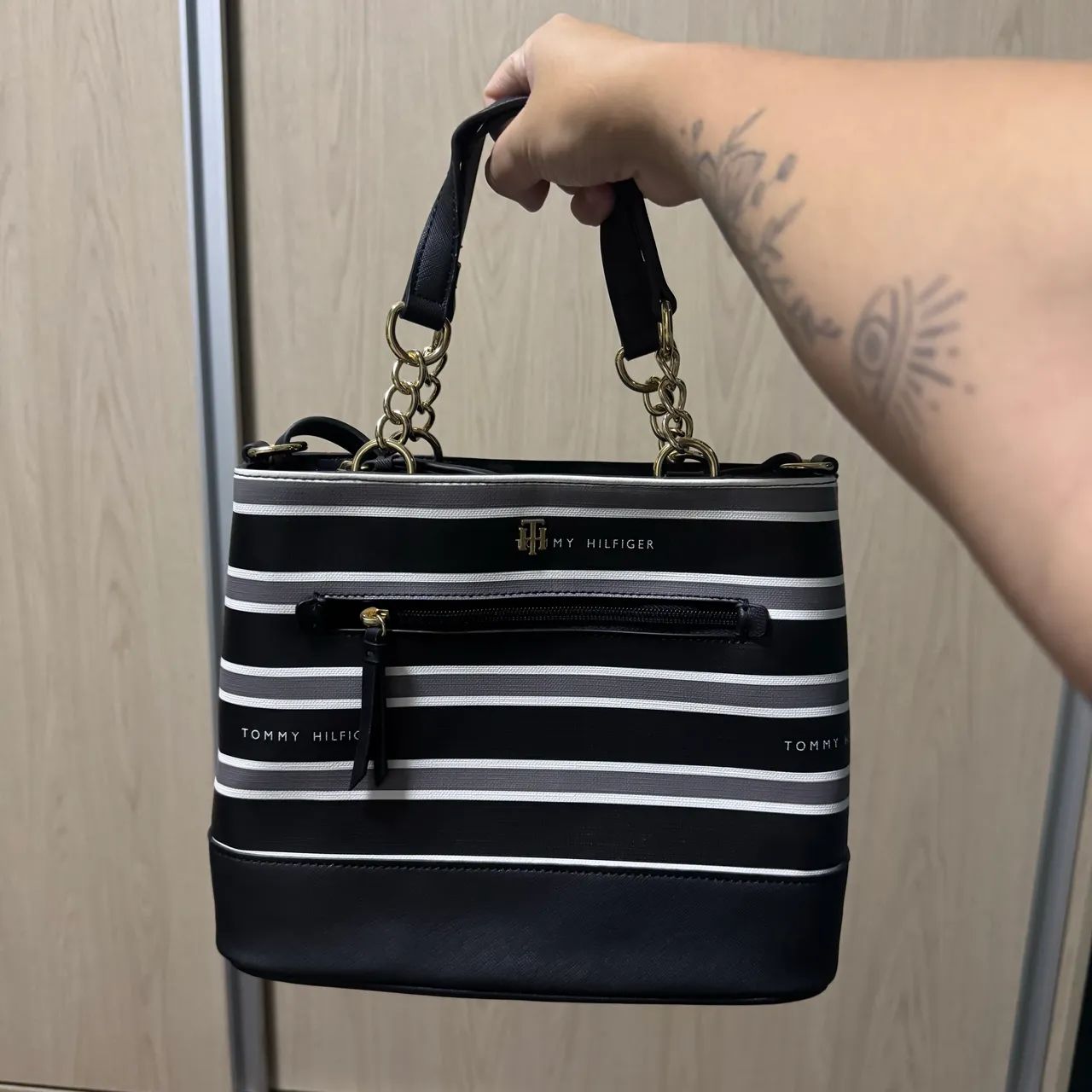 Bolsa média Tommy