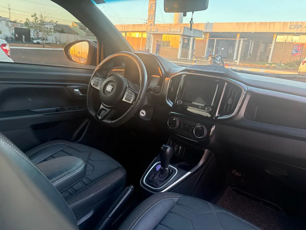 Fiat Strada Volcano 1.3 Flex 8V CD Aut. 2023 - Foto 3