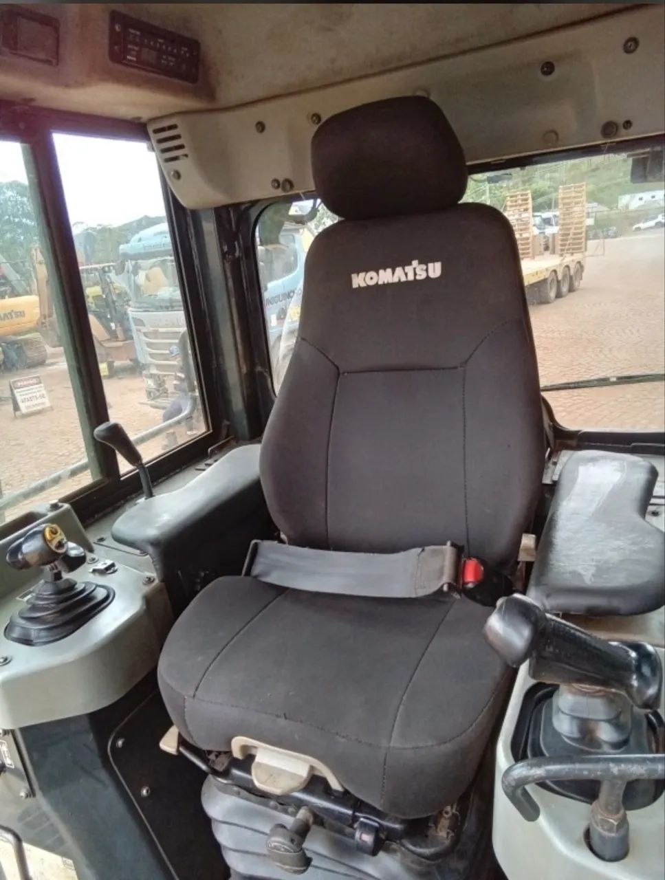 Trator de Esteira Komatsu D61 EX ano 2019 com média de 10.000 horas, em MG - Foto 5