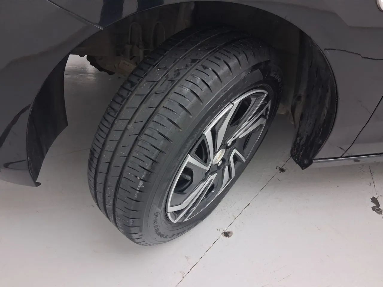 Chevrolet Onix Activ 1.4 8V Flex Aut. 4P, foto 11 de 18