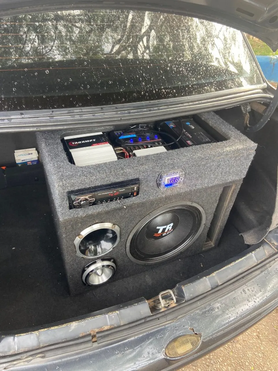 crossover pioneer automotivo