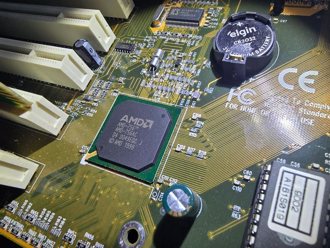 Kit AMD K7 850 + Placa Mãe Shuttle SpaceWalker + 128MB RAM - Foto 4