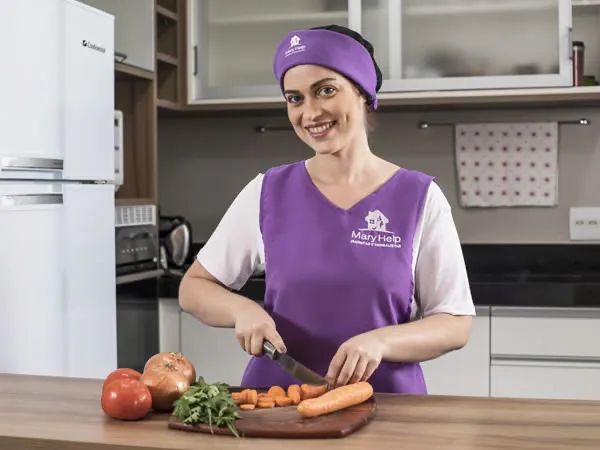 Vaga para cozinheira doméstica 