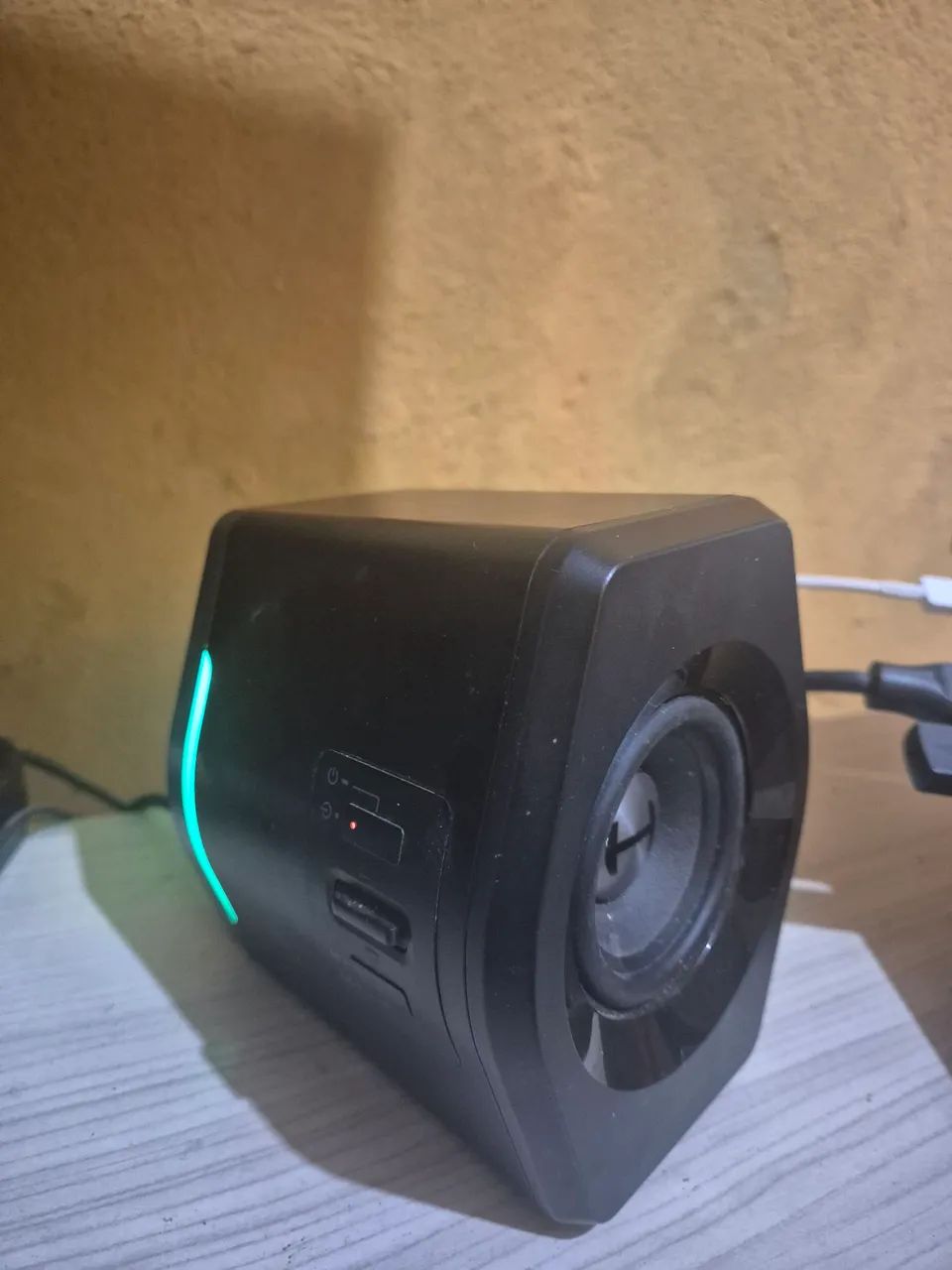 Caixa de som gamer edifier g2000 32W RMS - Seminovo  - Foto 2
