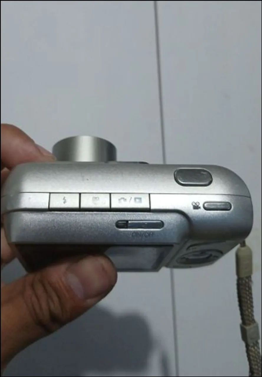 Câmera HP 7 MP M627 - Foto 2