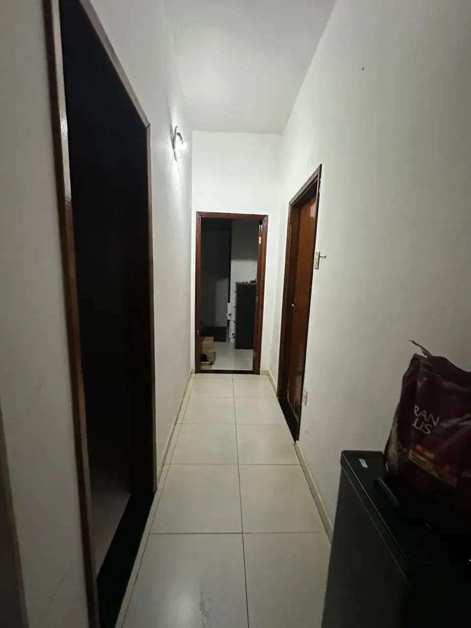 VENDO AMPLA CASA NO JD. TROPICAL - Foto 3
