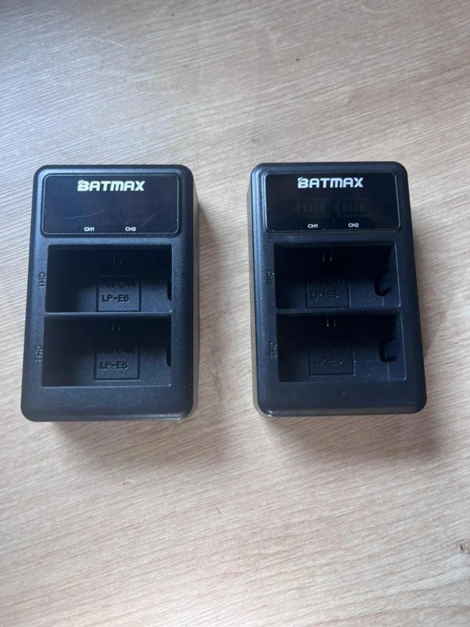 Carregador Duplo USB Batmax com LCD para Baterias Canon LP-E6 - Foto 3