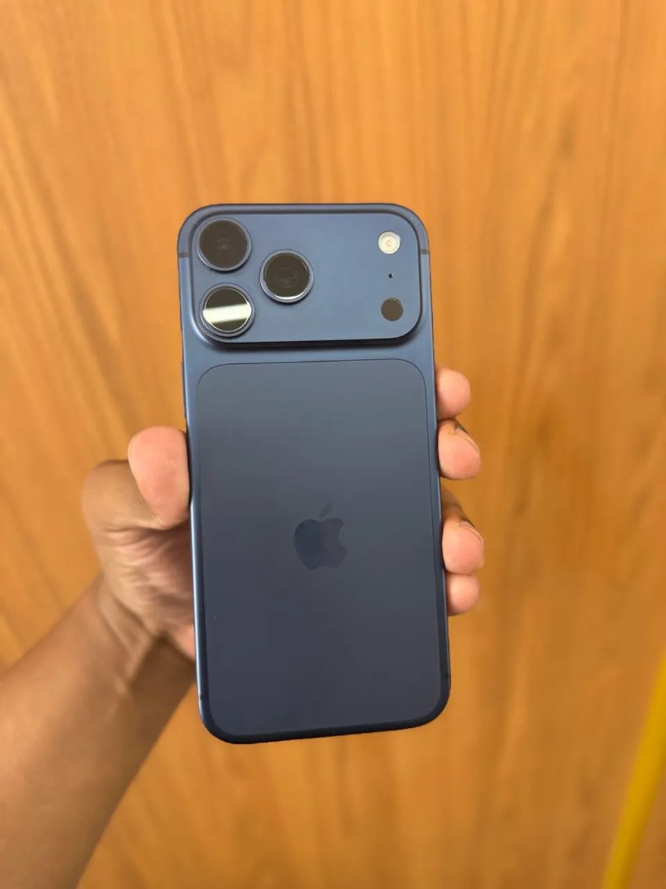 17 PRO MAX GARANTIA APPLE - Foto 2