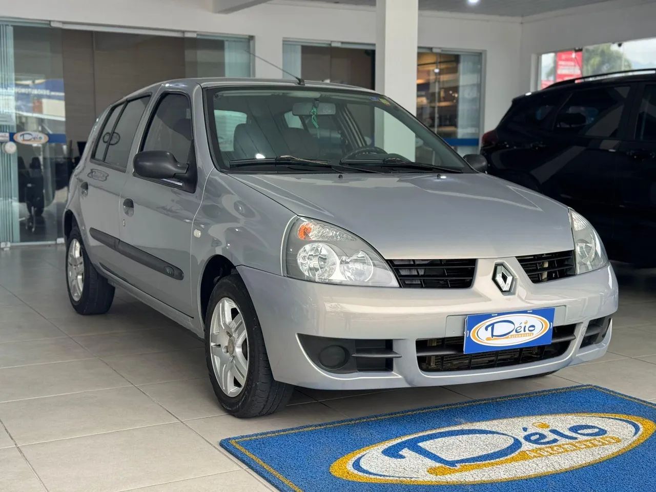 Renault Clio Campus Hi-flex 1.0 16V 5P 2009 - Foto 2
