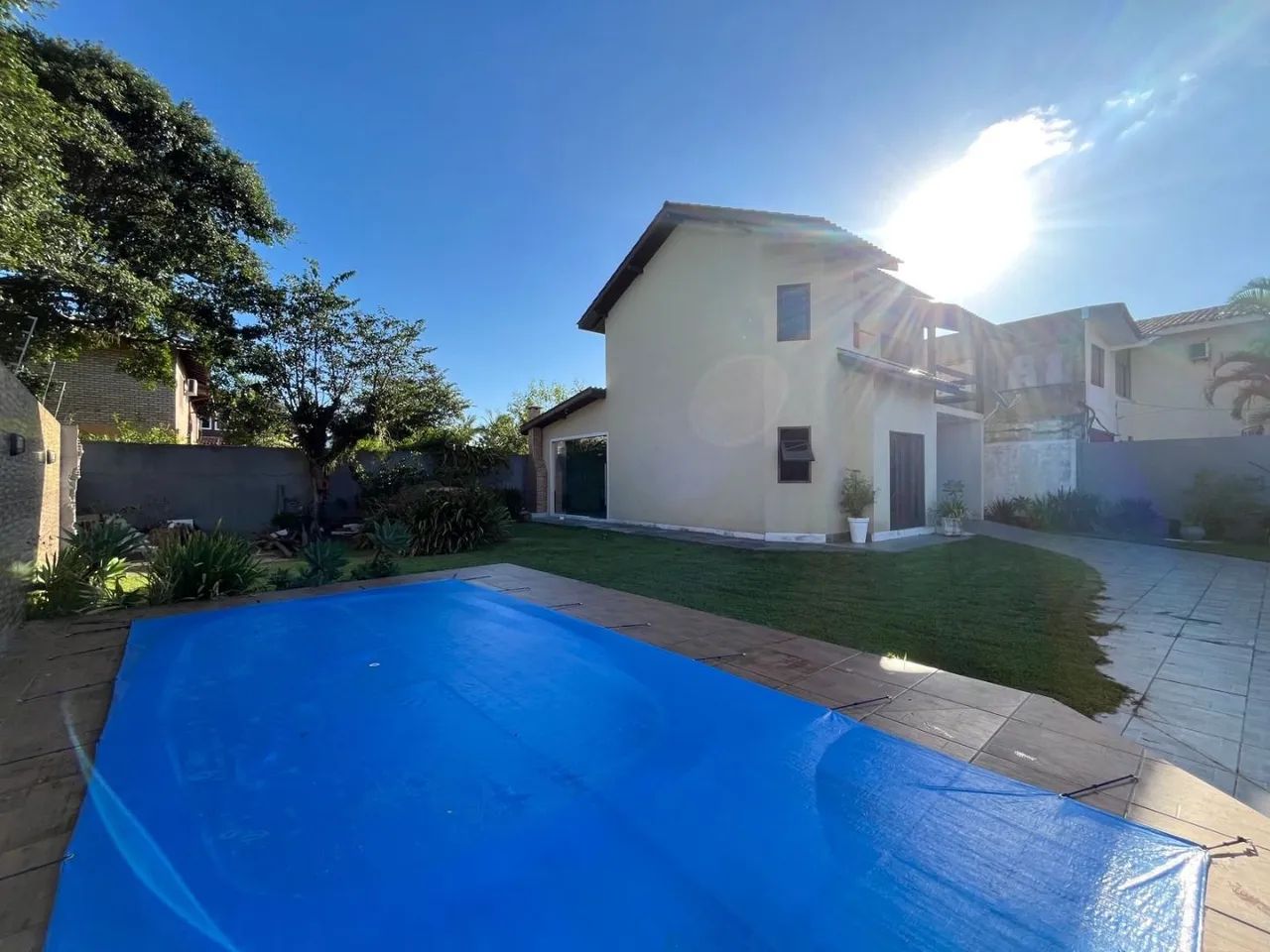 Casa com piscina para Alugar no Campeche, em Florianópolis.