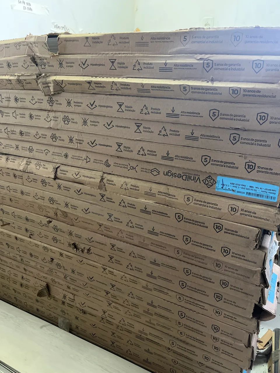 Piso Vinilico em régua 3mm para tráfego comercial  - Foto 4