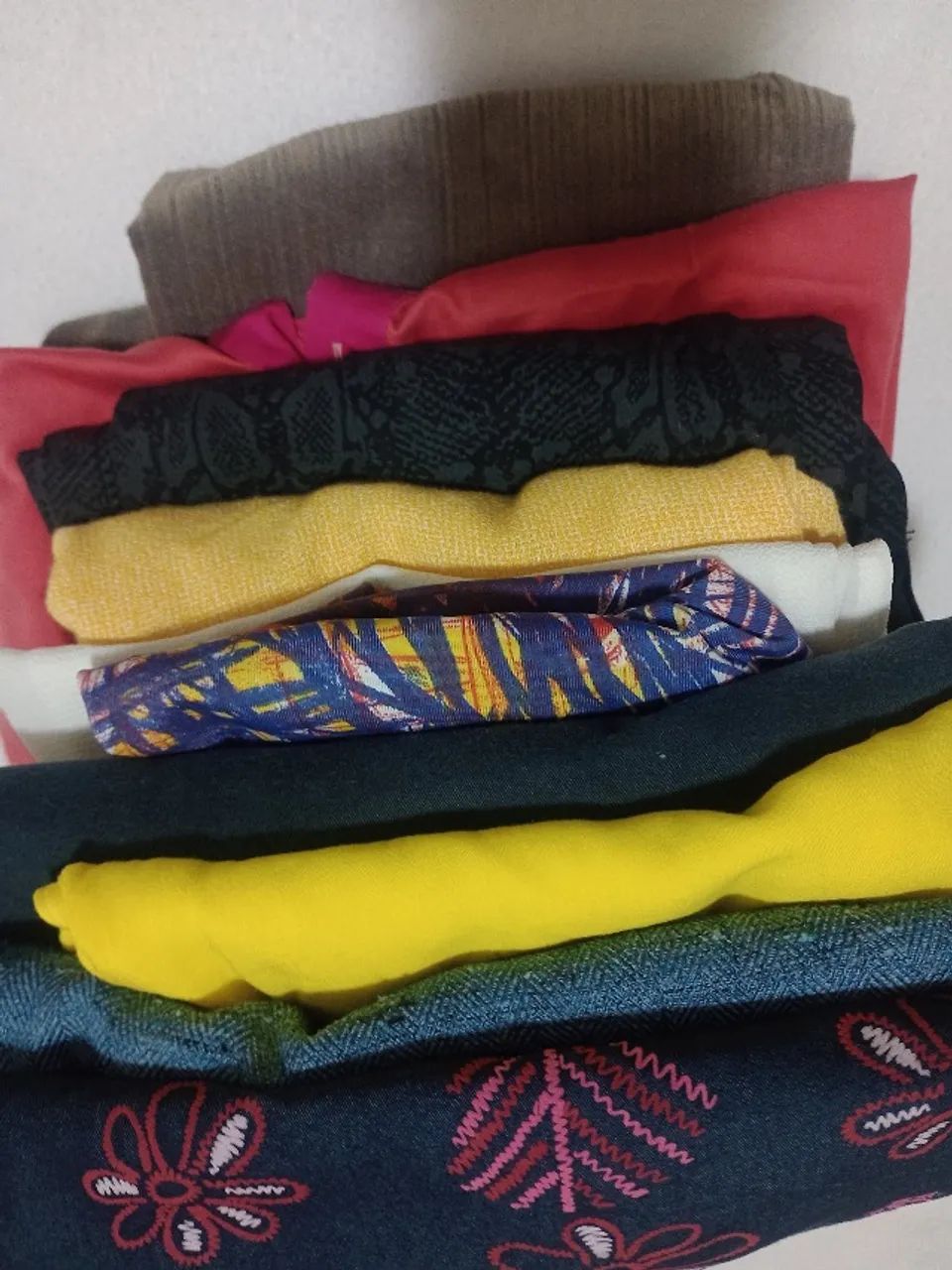 Lote de roupas para brechó  - Foto 3