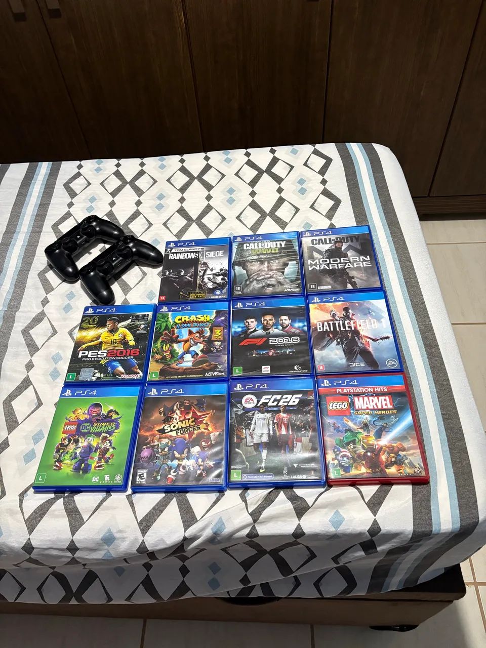 Ps4 com dois controles + jogos  - Foto 5