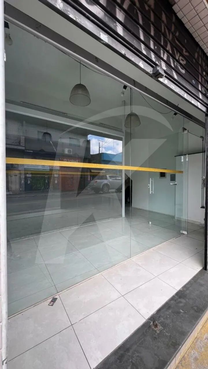 Salão Comercial, mede 120 mt2, com 02 banheiros - Foto 5