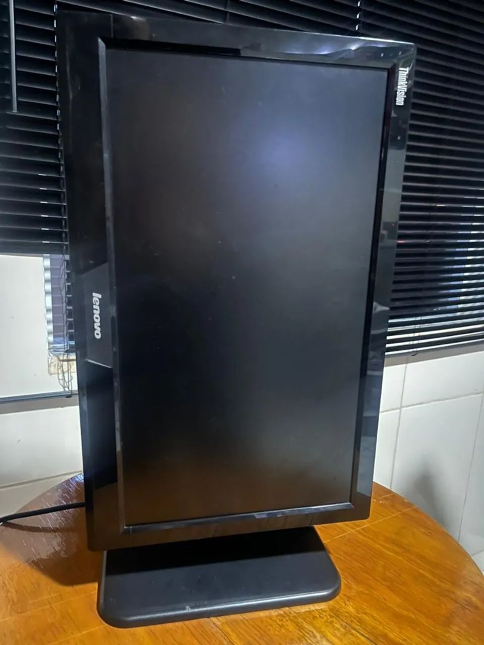 MONITOR LENOVO 19' POLEGADAS VERTICAL  - Foto 2