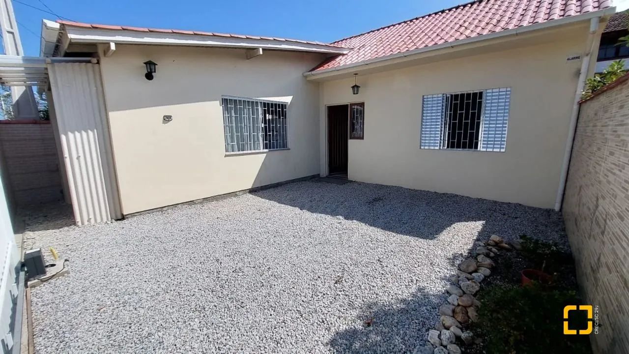 Casa 2 dormitórios no Campeche