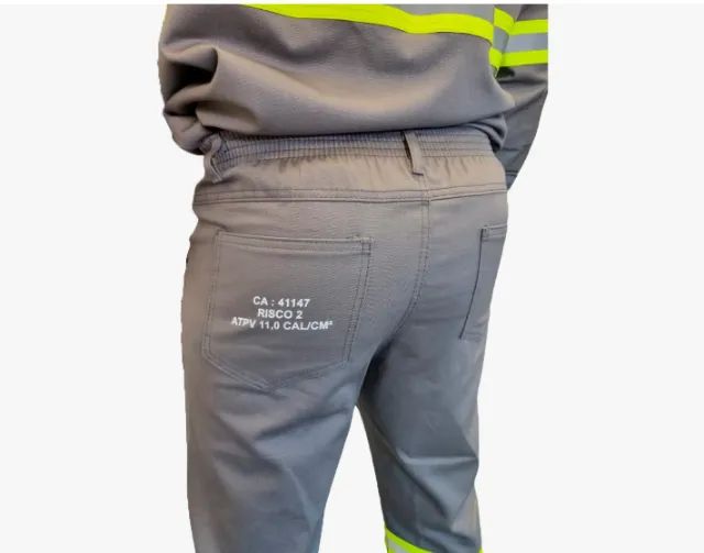 Uniforme Eletricista Risco 2 Nr10 Antichamas C/refletivo Cinza GG - Foto 2