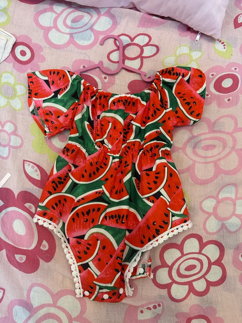 Macacão de Melancia TAM M/G 