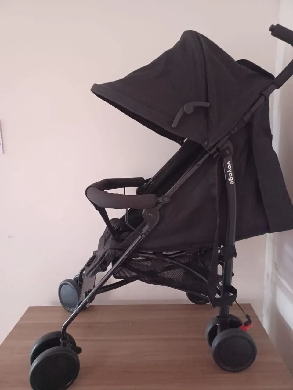Carrinho de Bebê Park Preto da Voyage - Foto 2