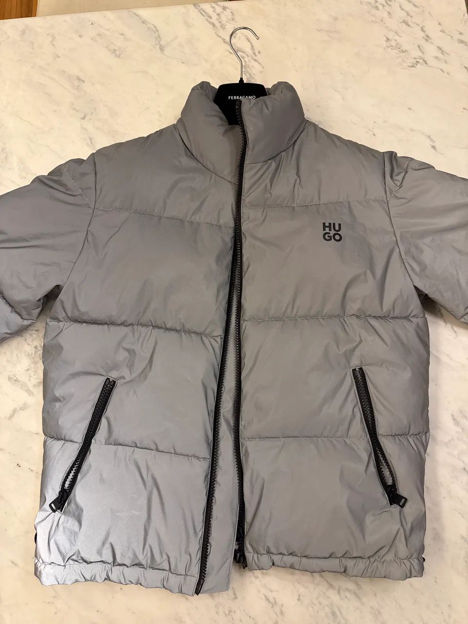 Jaqueta puffer hugo refletiva