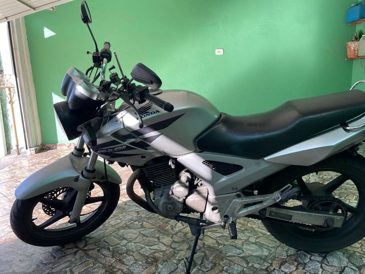 Twister CBX250 - Foto 3