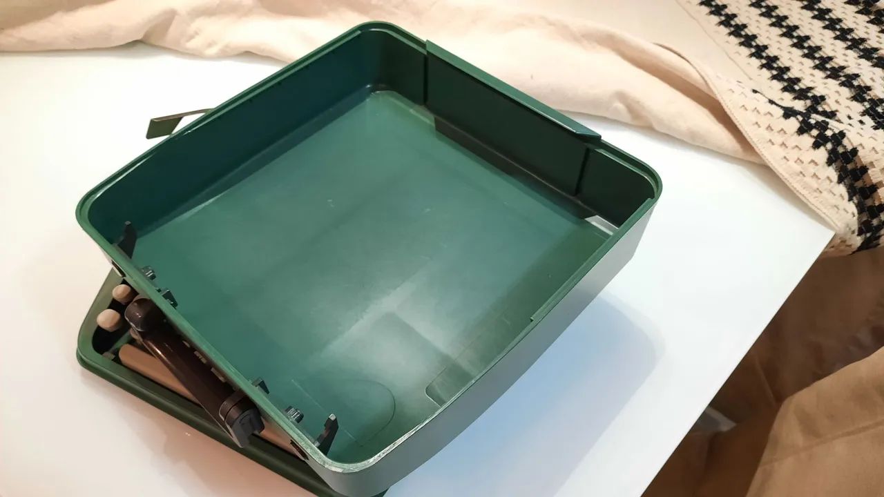 Antiga Máquina De Escrever Olivetti Letera 82 (Usado) - Foto 5