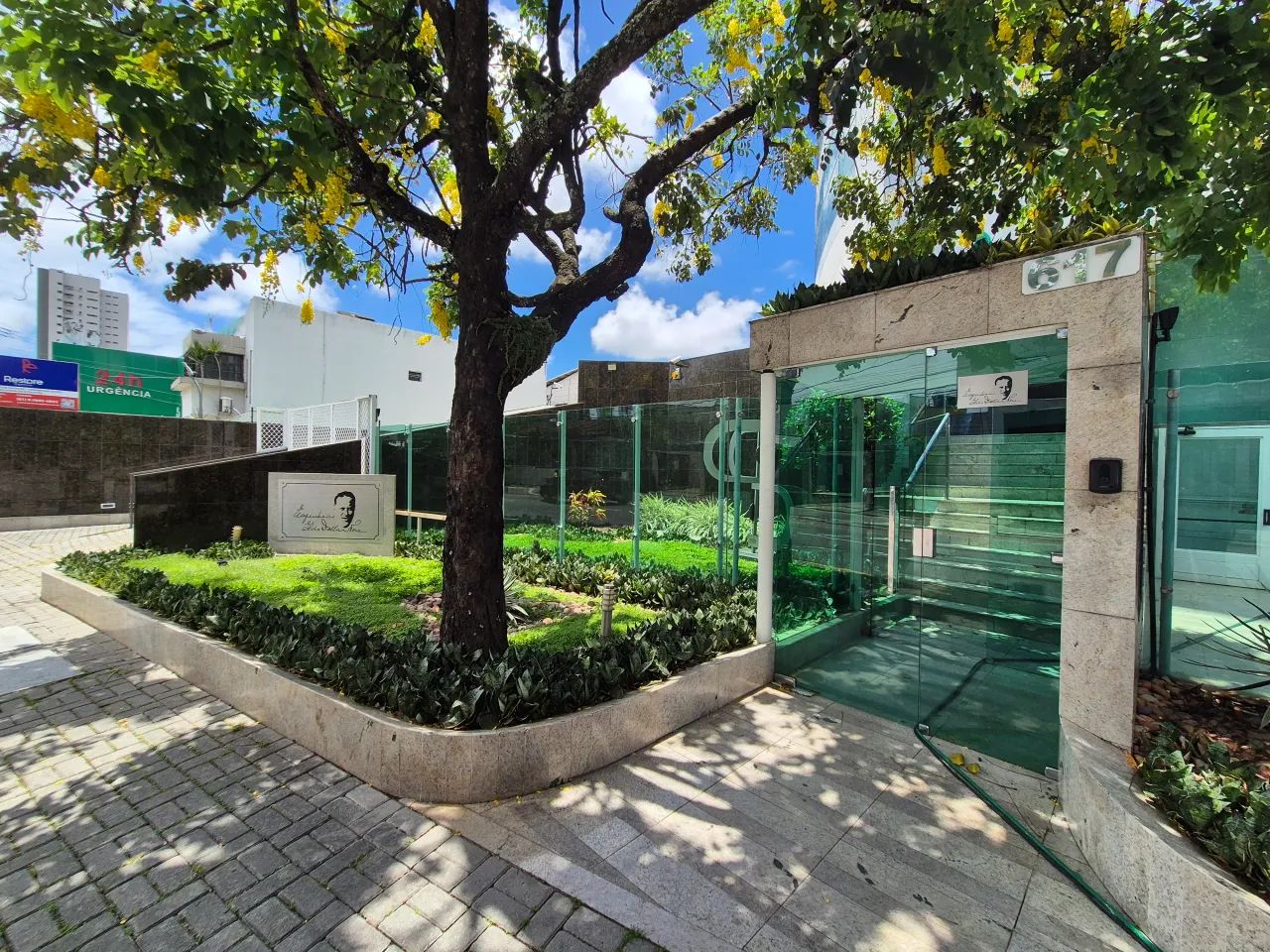 Apartamento com 193m2, 3 suítes, 4 vagas e lazer! - Foto 2