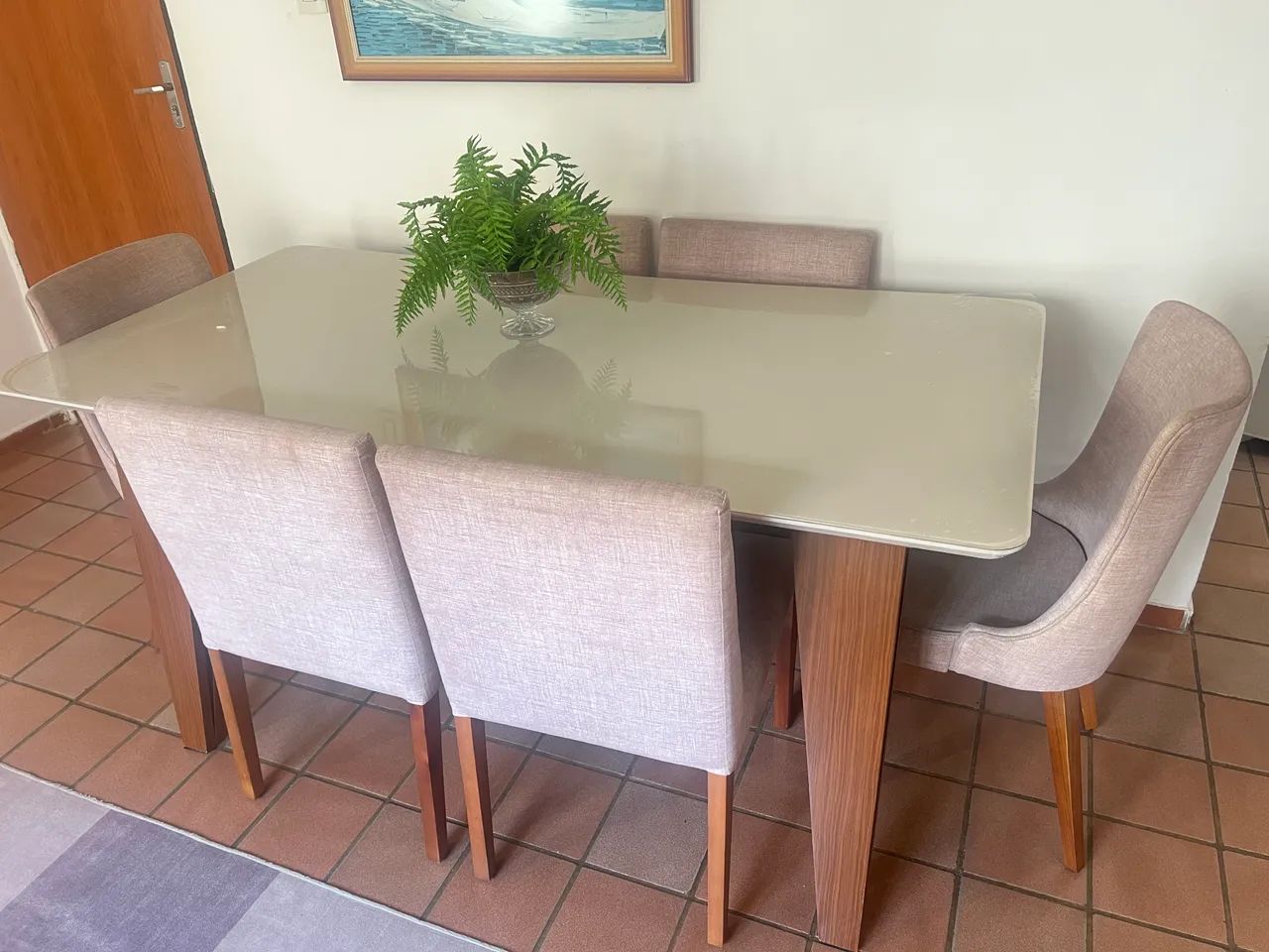 Mesa de jantar com 6 cadeiras de madeira  - Foto 4