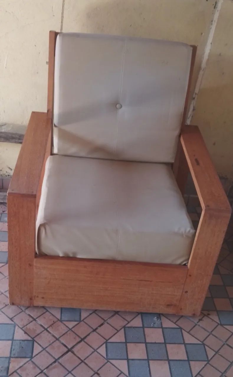 Sofa, em madeira de Angelin Pedra - Foto 2
