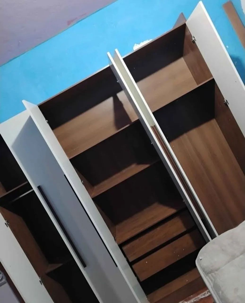 Guarda roupas de 6 portas - Foto 2