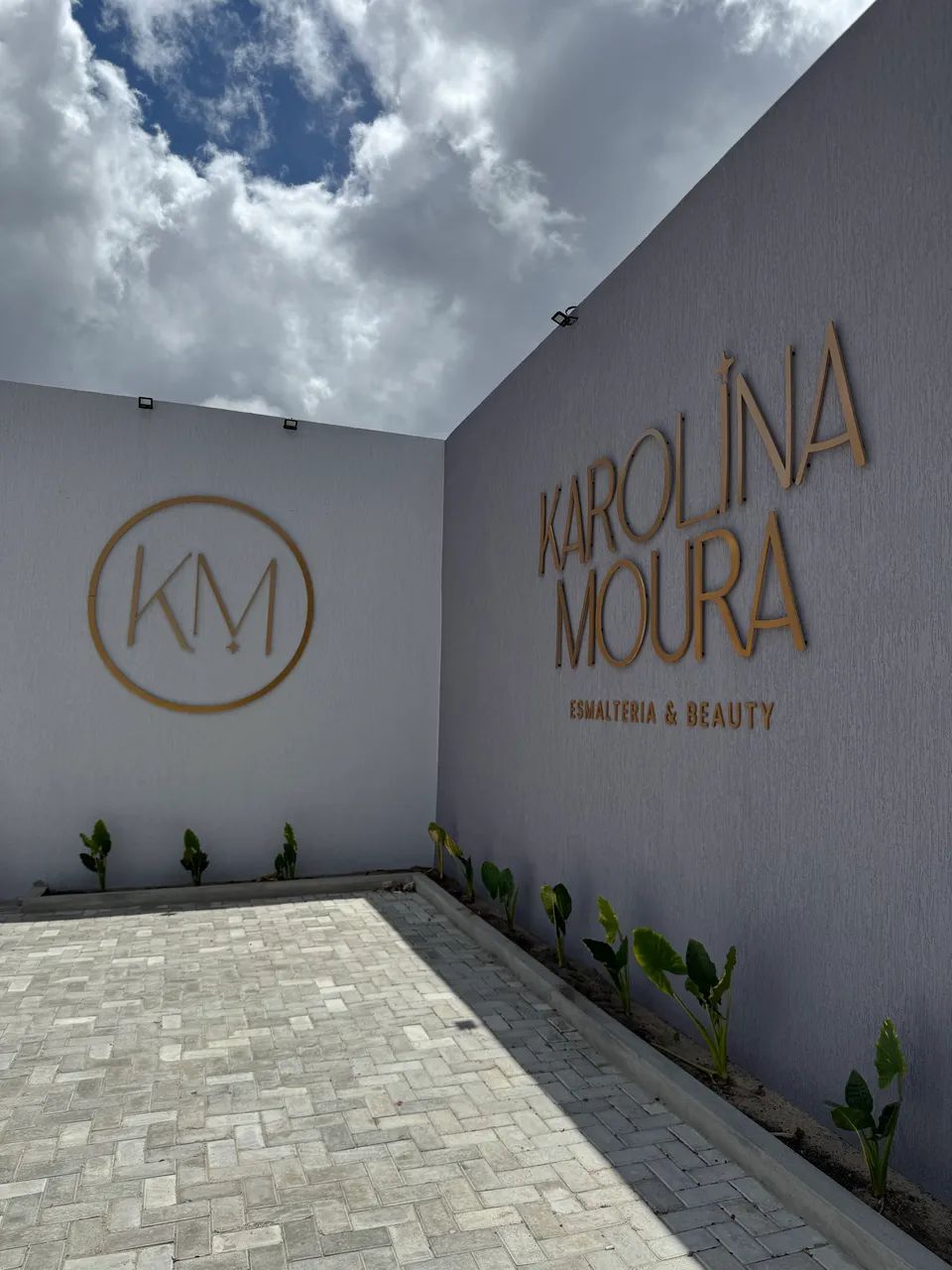 VAGA PARA MANICURE / NAIL DESIGNER 