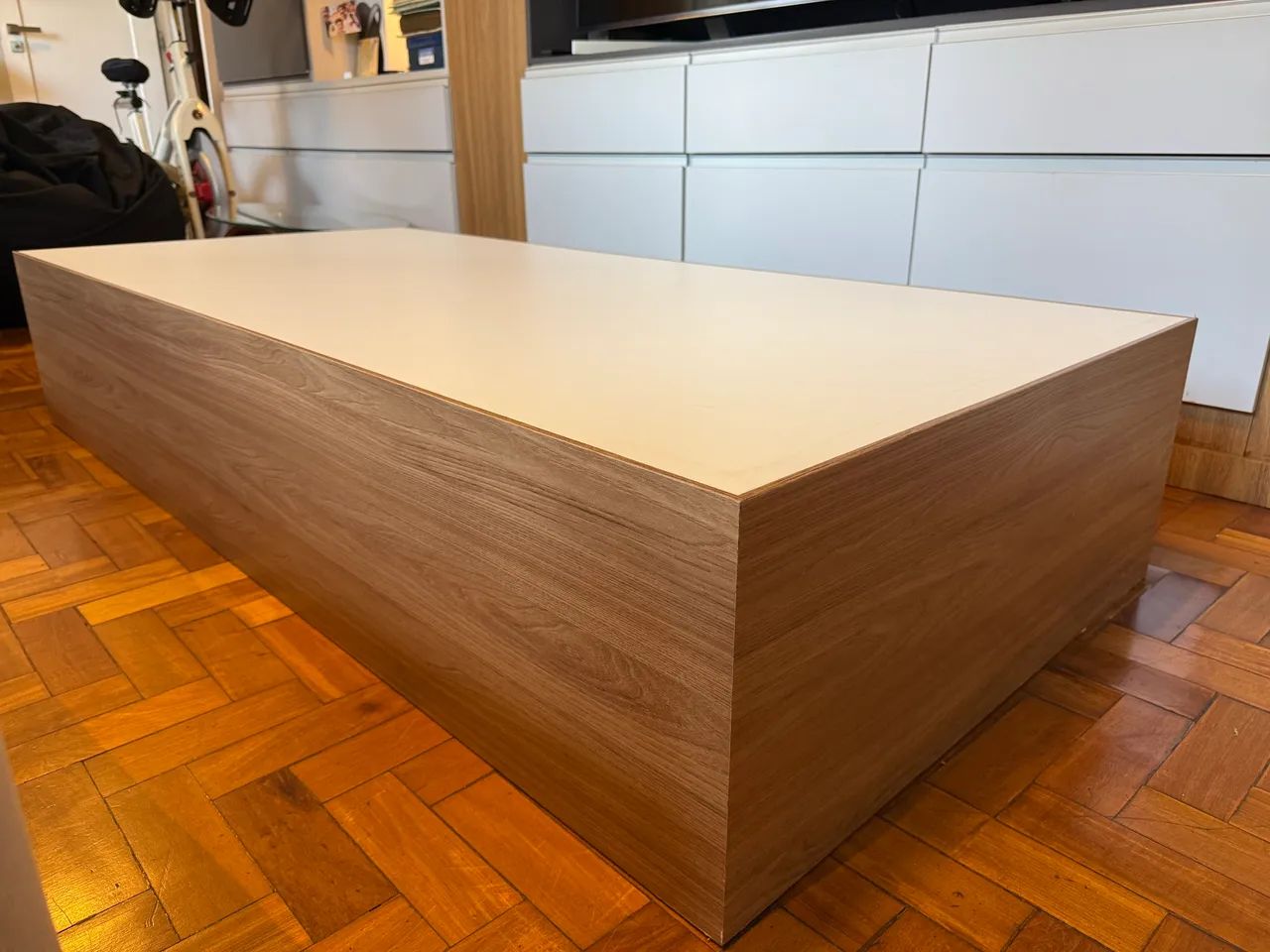 Box de cama solteiro em MDF - moderno e resistente (187x87x35)  