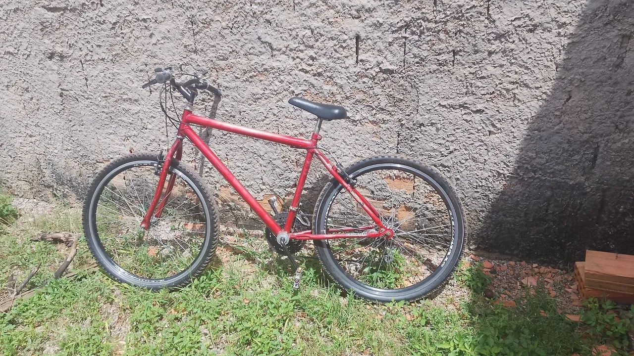 Vende-se bicicleta aro 26 c/ marcha  - Foto 3