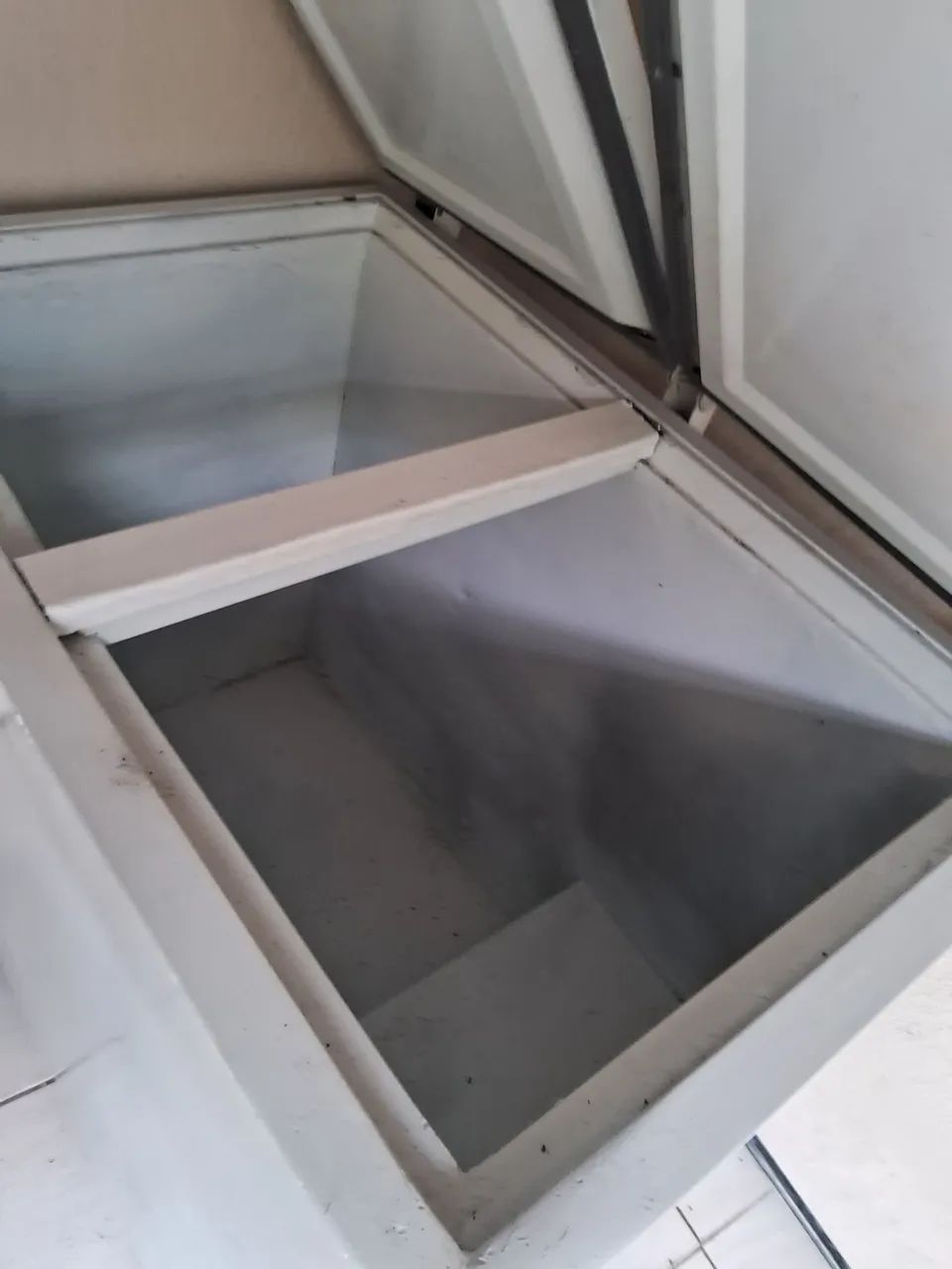 FREZER ESMALTEC 400L - Foto 3